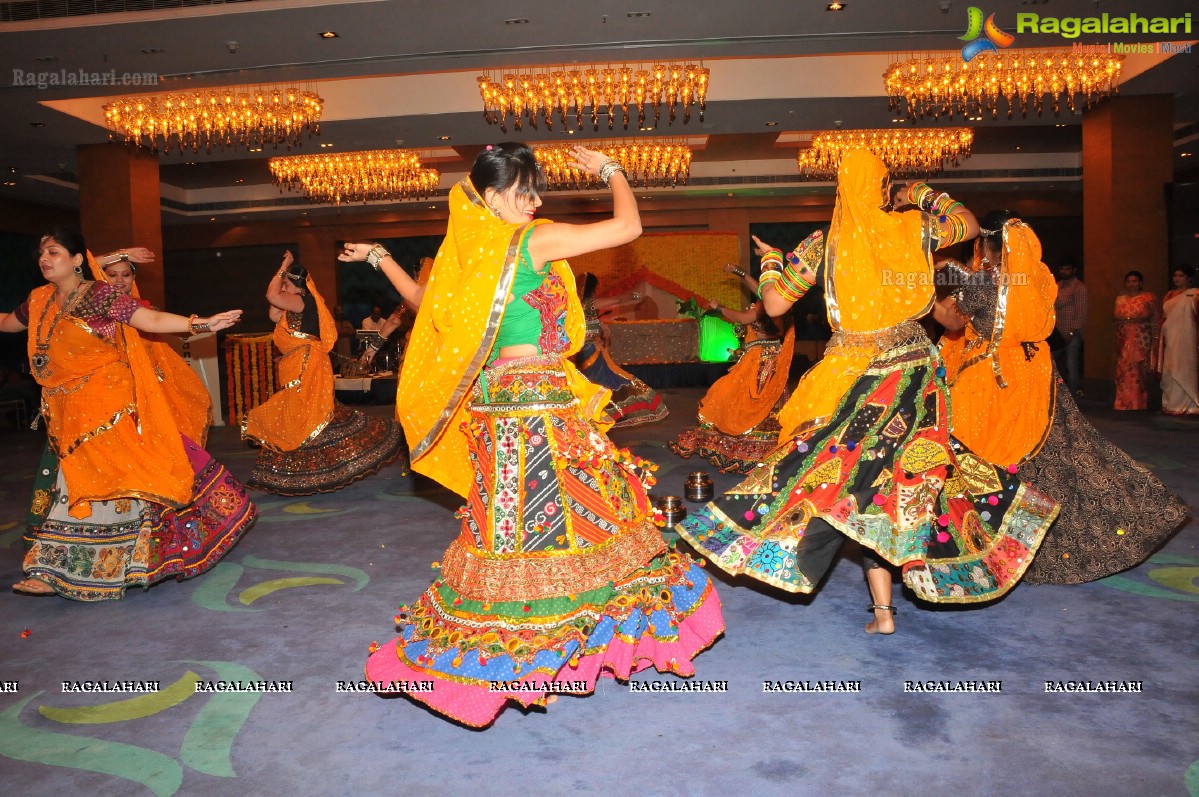 Sanskruti Ladies Club's Shardiya Durgotsav - Choreography by Bina Mehta