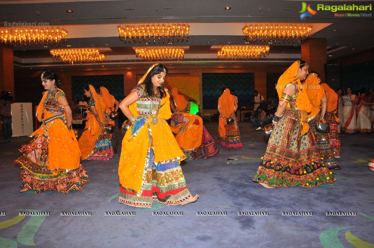 Sanskruti Ladies Club's Shardiya Durgotsav - Choreography by Bina Mehta