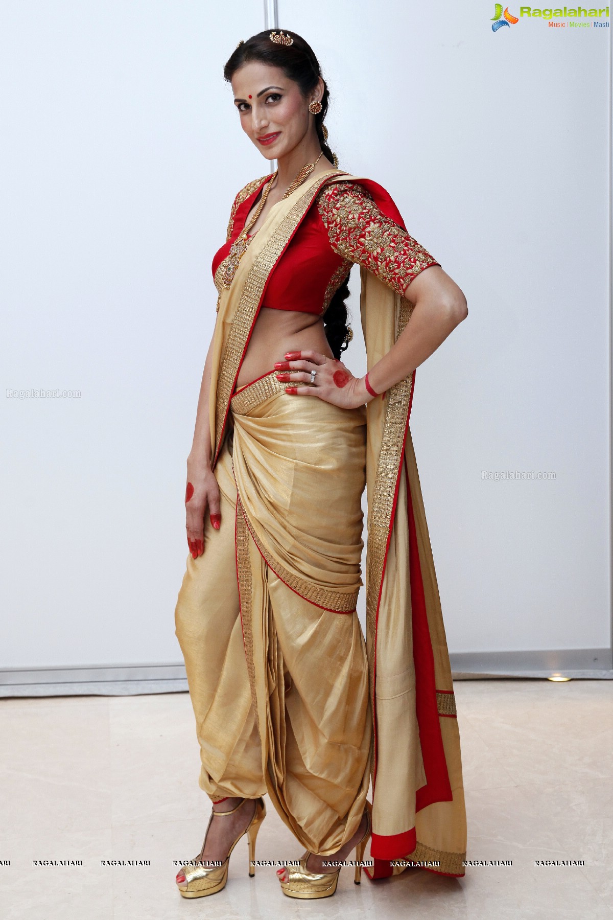 Shilpa Reddy Collections at India Fashion Week 2014, Dubai