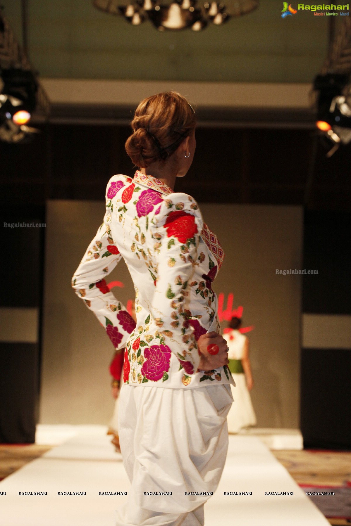 Shilpa Reddy Collections at India Fashion Week 2014, Dubai