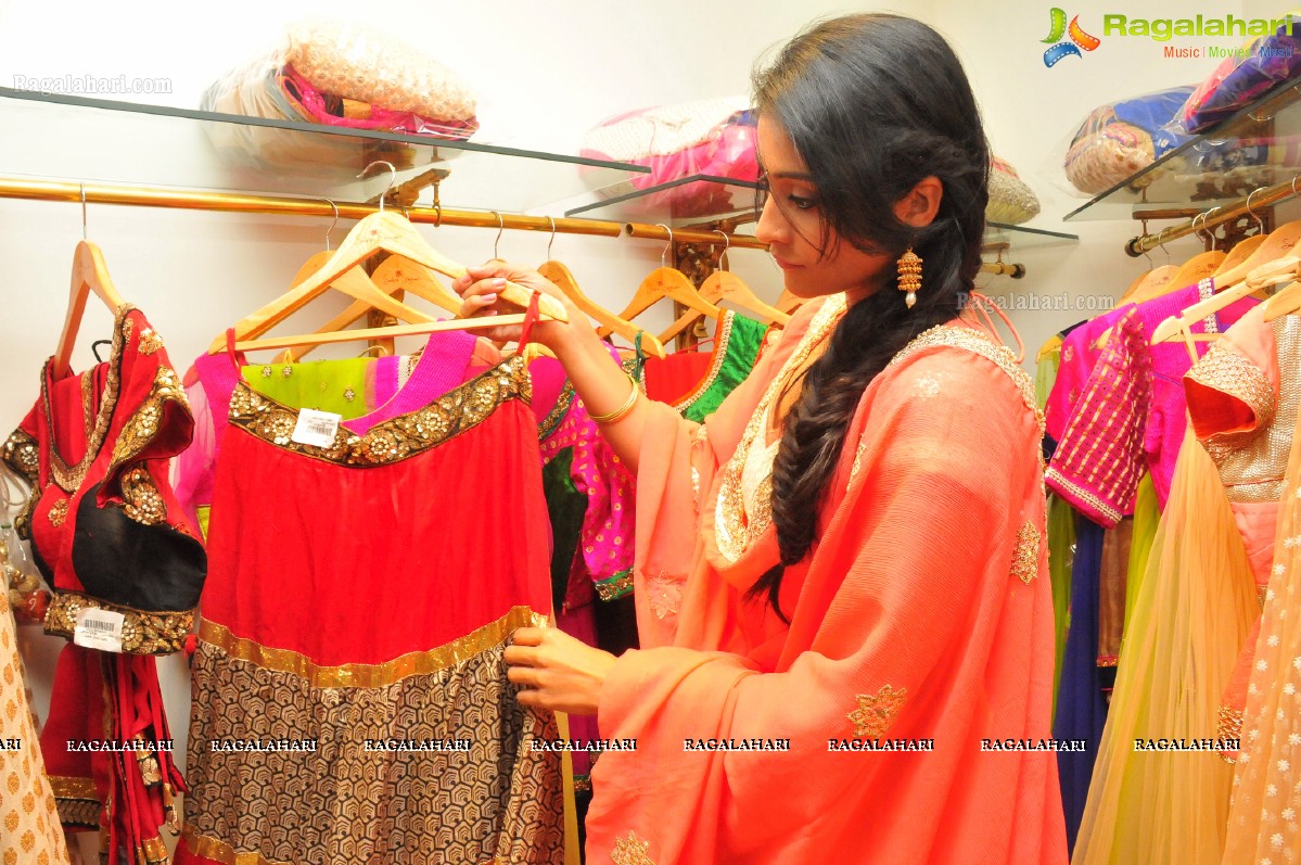 Singhania's Contemporary Collections Launch (Sept. 2014)