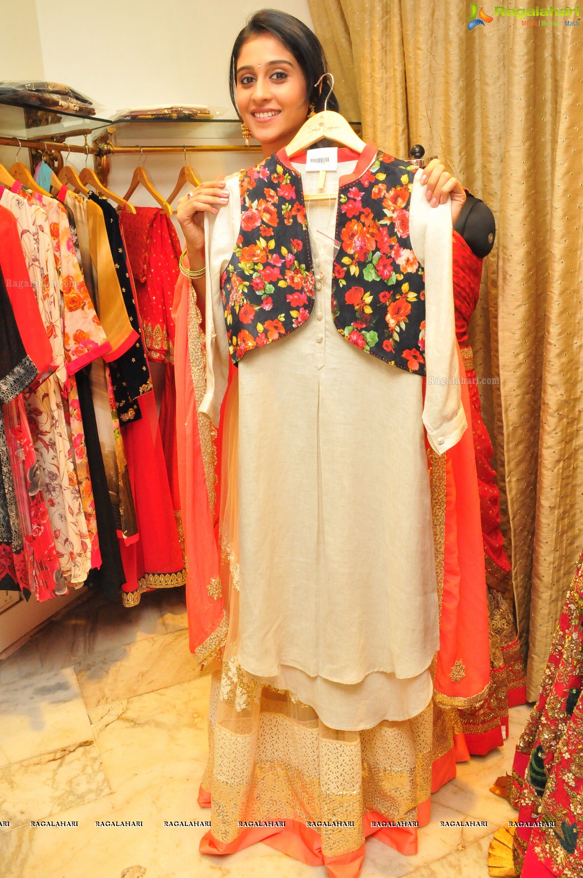 Singhania's Contemporary Collections Launch (Sept. 2014)