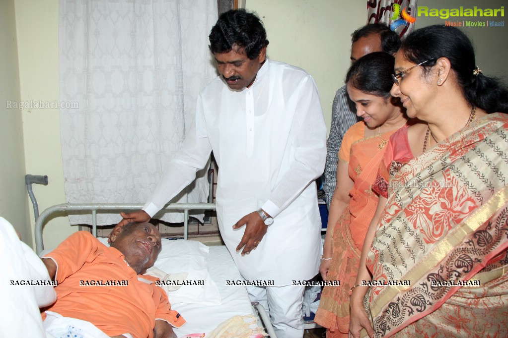 Deputy Chief Minister Dr Rajiah visits Sparsh Hospice, Hyderabad