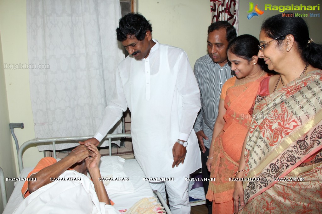 Deputy Chief Minister Dr Rajiah visits Sparsh Hospice, Hyderabad