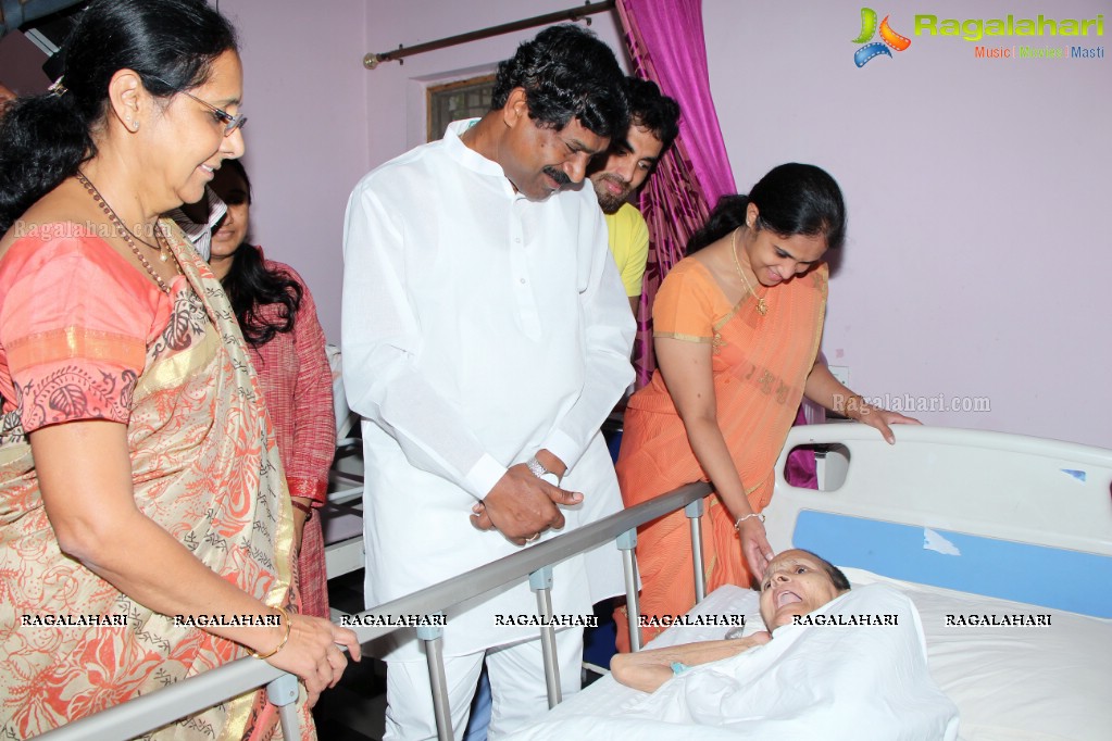 Deputy Chief Minister Dr Rajiah visits Sparsh Hospice, Hyderabad