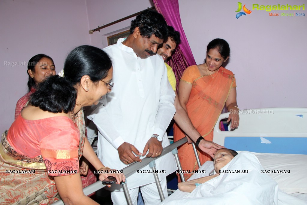 Deputy Chief Minister Dr Rajiah visits Sparsh Hospice, Hyderabad