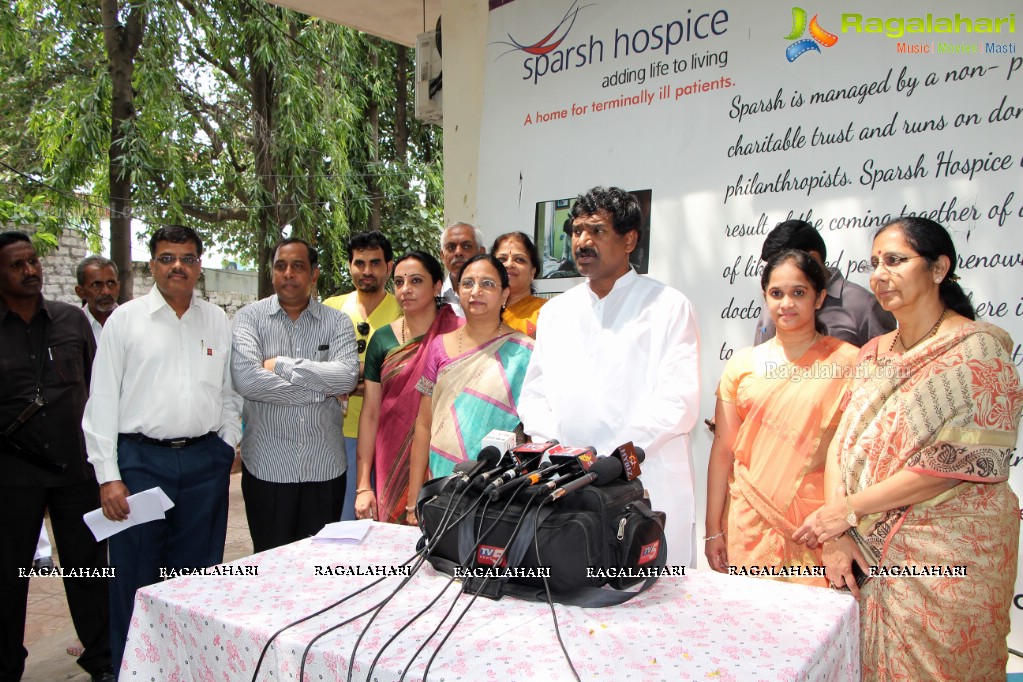 Deputy Chief Minister Dr Rajiah visits Sparsh Hospice, Hyderabad