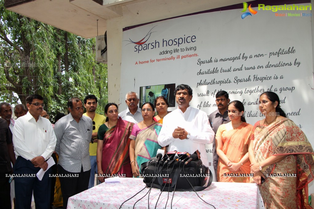 Deputy Chief Minister Dr Rajiah visits Sparsh Hospice, Hyderabad