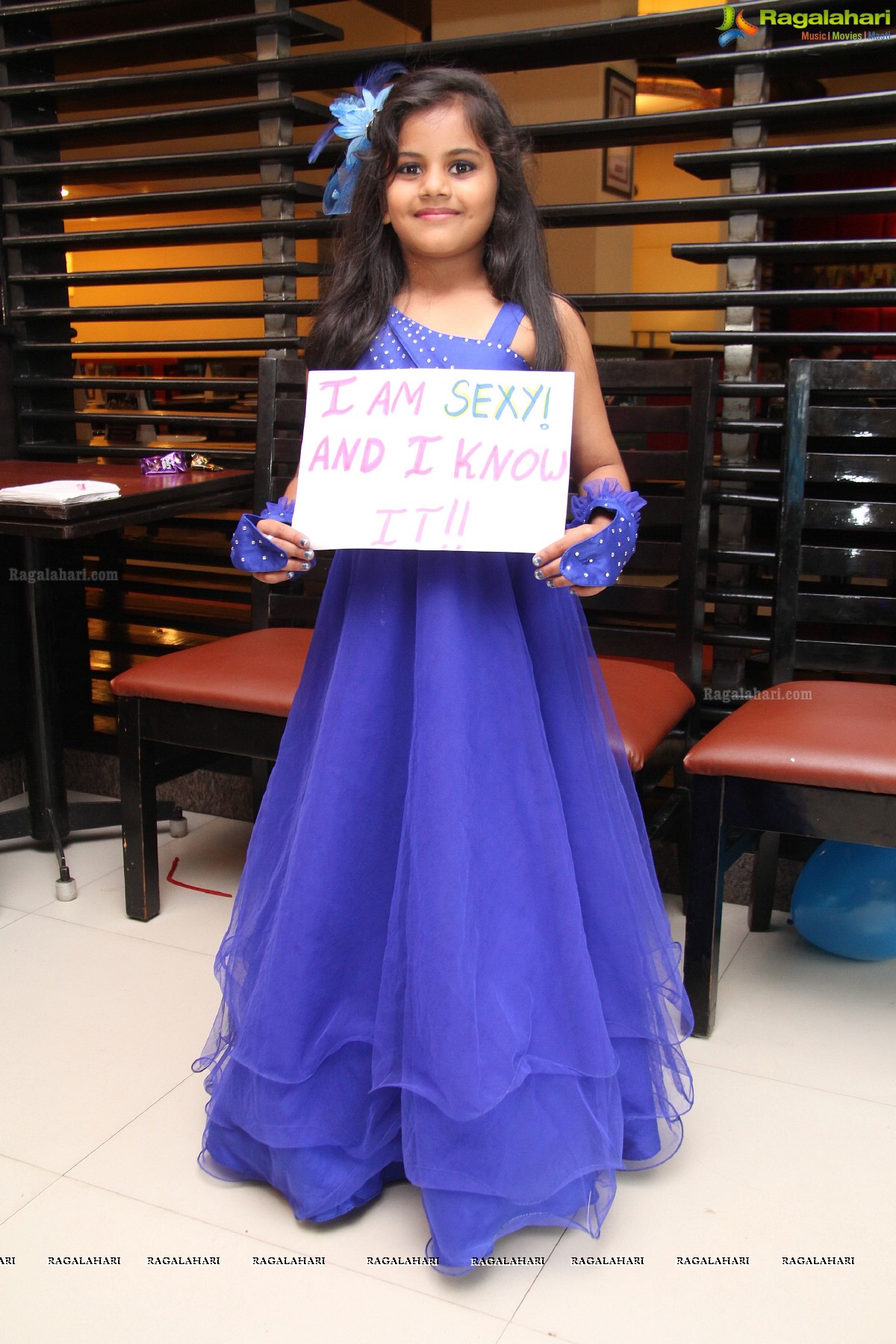 Suhani Birthday Party 2014 at Pizza Hut, Hyderabad