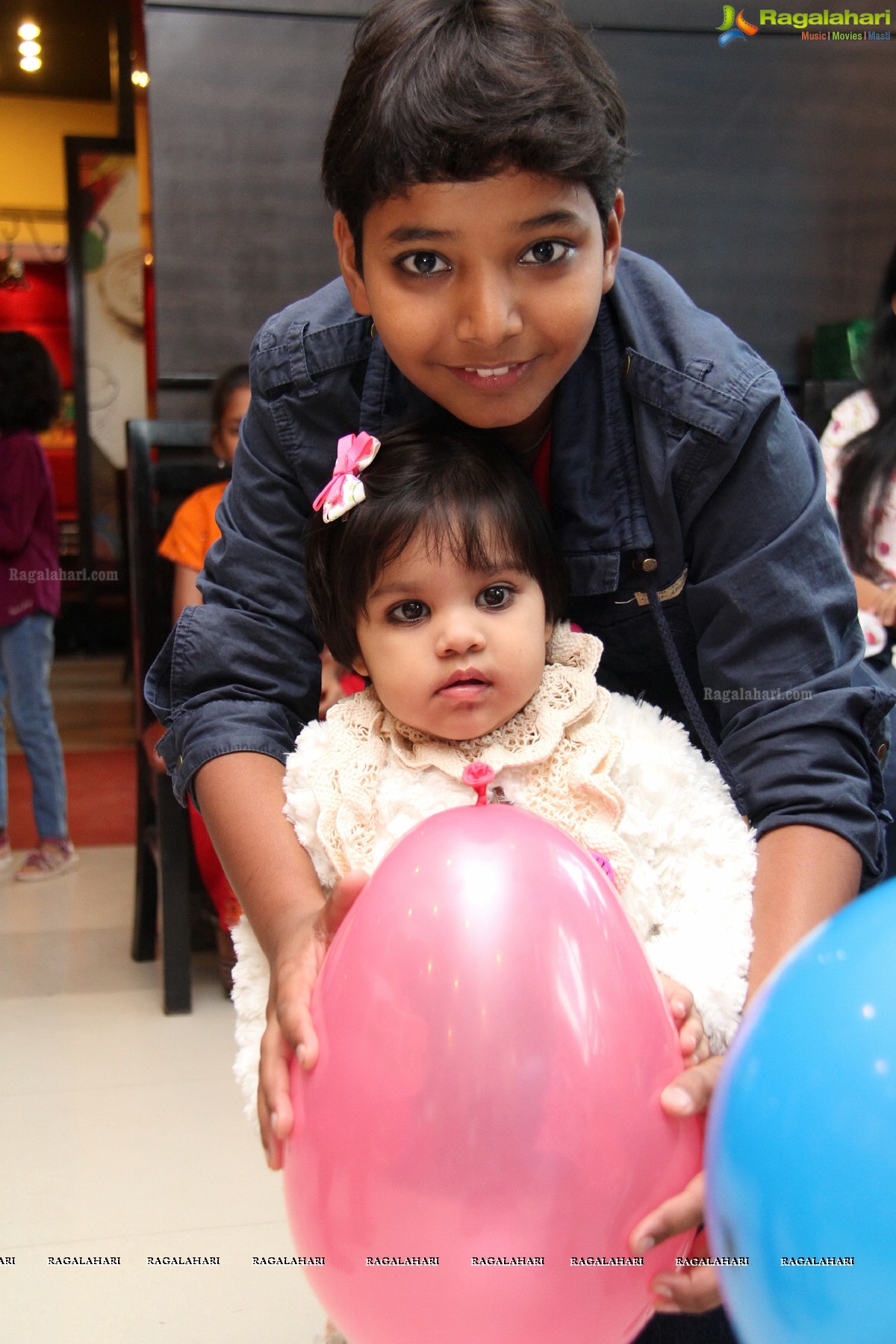 Suhani Birthday Party 2014 at Pizza Hut, Hyderabad