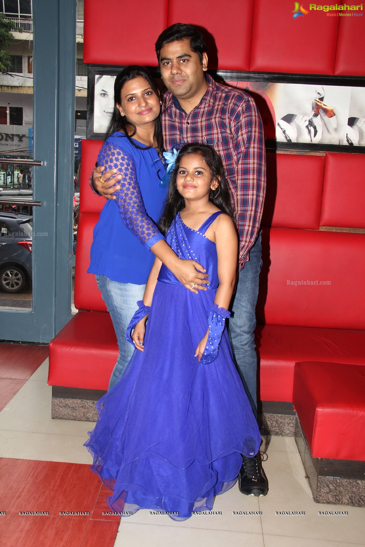 Suhani Birthday Party 2014 at Pizza Hut, Hyderabad