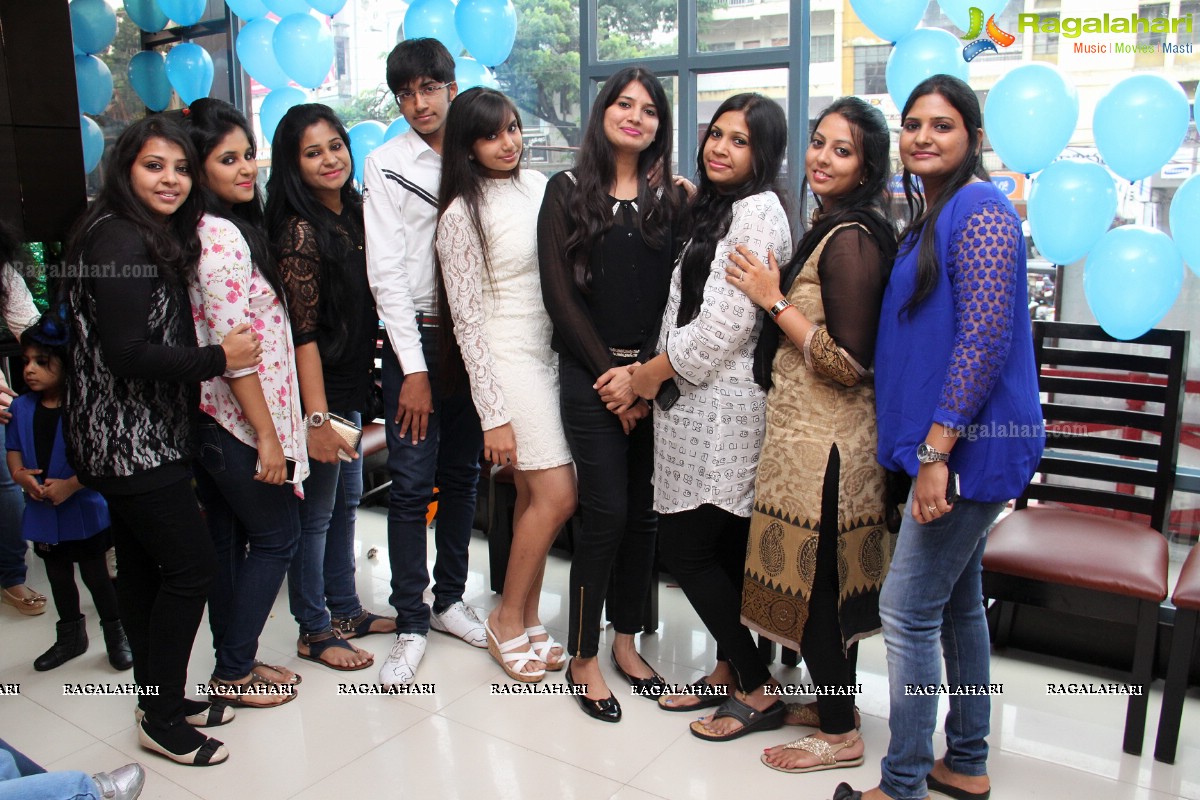 Suhani Birthday Party 2014 at Pizza Hut, Hyderabad