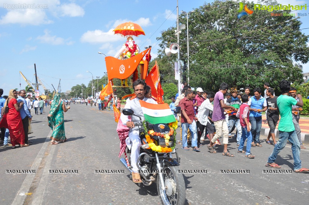 Ganesh Nimajjanam 2014, Hyderabad (Day 2)