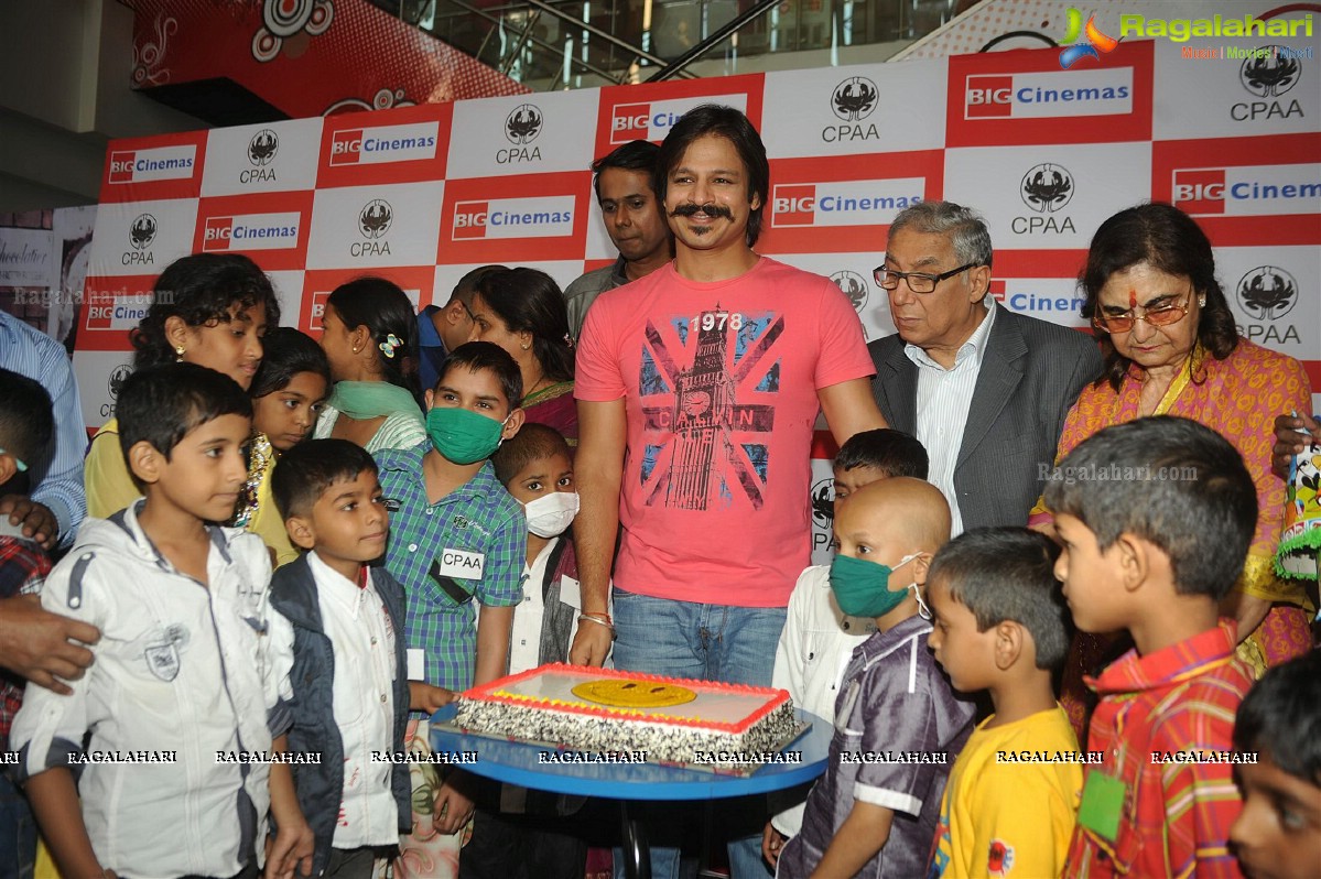 Vivek Oberoi Birthday Celebrations 2014