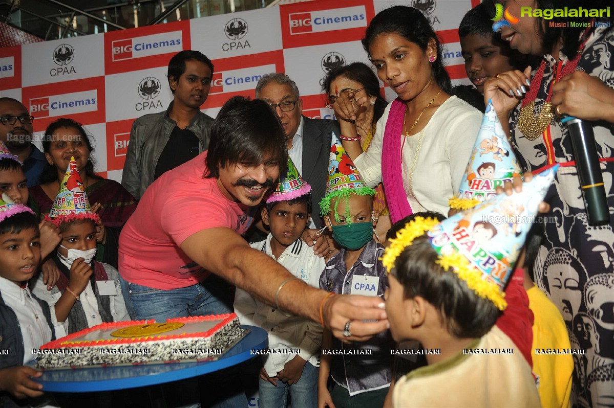 Vivek Oberoi Birthday Celebrations 2014