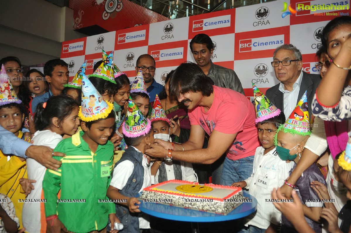 Vivek Oberoi Birthday Celebrations 2014