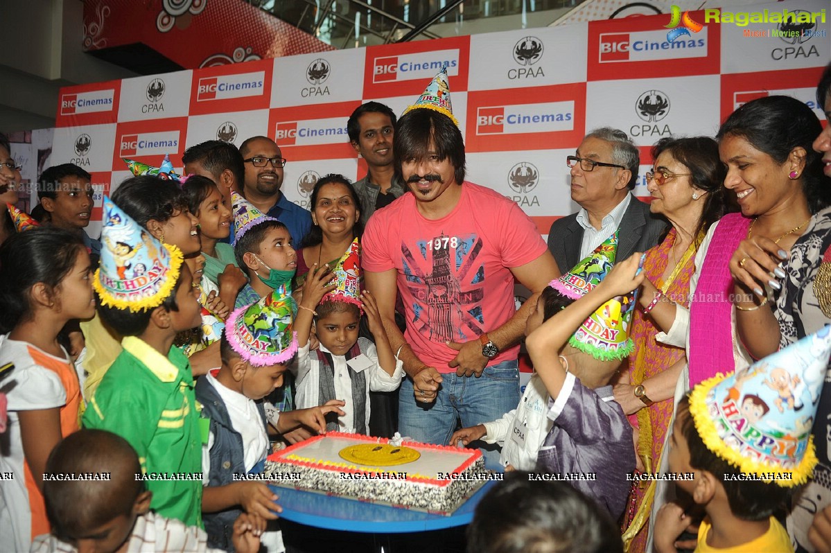 Vivek Oberoi Birthday Celebrations 2014