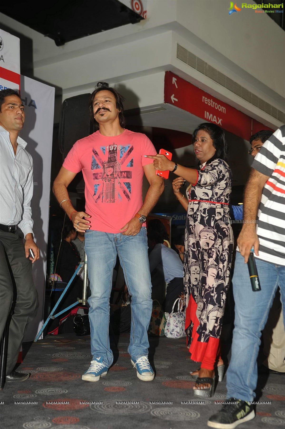 Vivek Oberoi Birthday Celebrations 2014