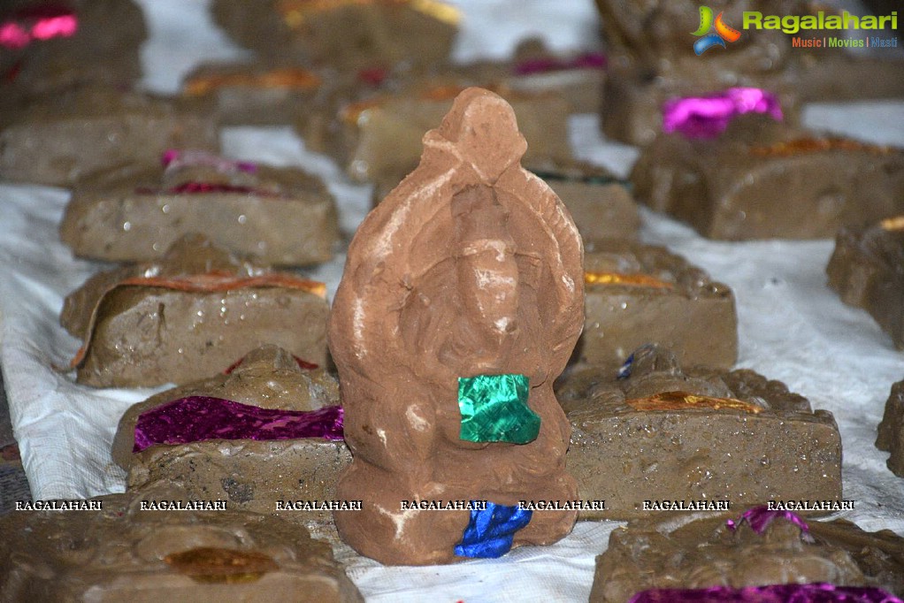 Nara Rohit fans Distribute Free Clay Ganesha Idols 