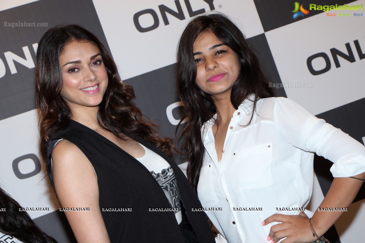 Aditi Rao Hydari launches Only Store at GVK One Mall, Hyderabad