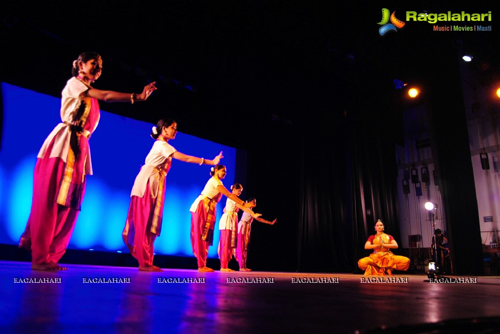 Menakaa - A Kuchipudi Dance Performance by Rajeswari Sainath and Troupe, Hyderabad