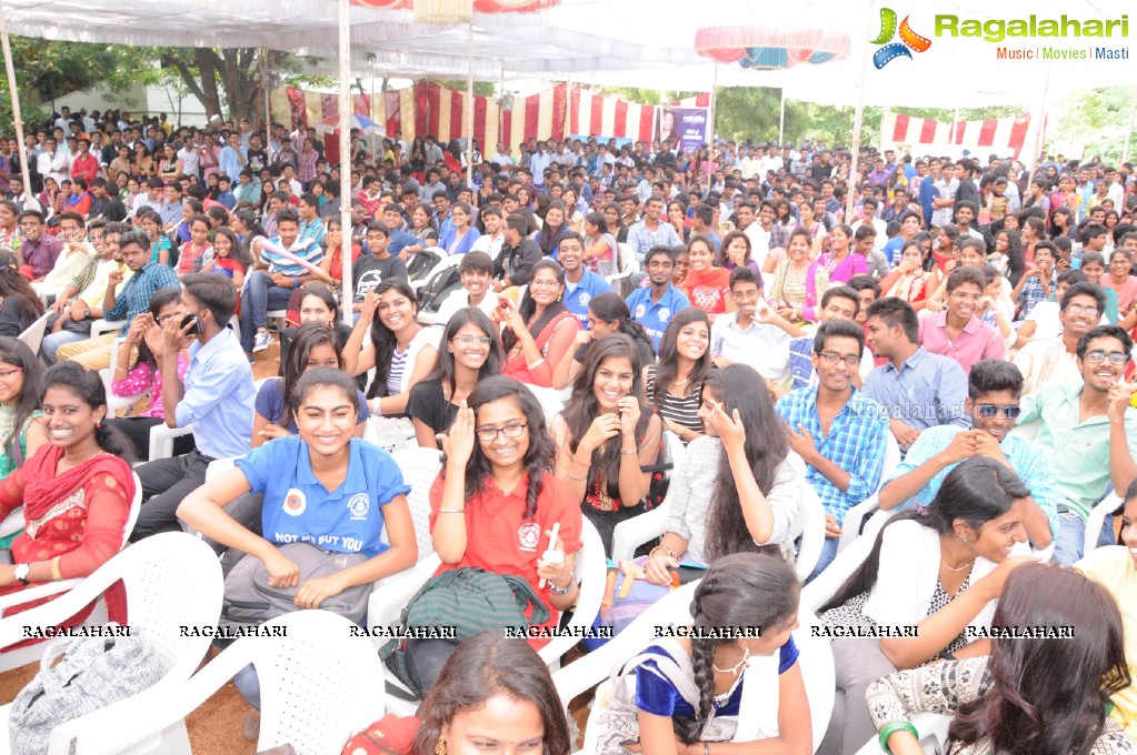 Bhavan’s Vivekananda College - Bhavanotsav 2015 Celebrations