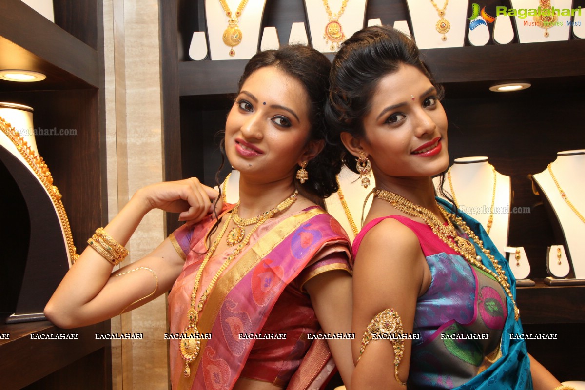 CMR Jewels - A Grand inauguration of Exclusive Jewellery Showroom at Kukatpally, Hyderabad