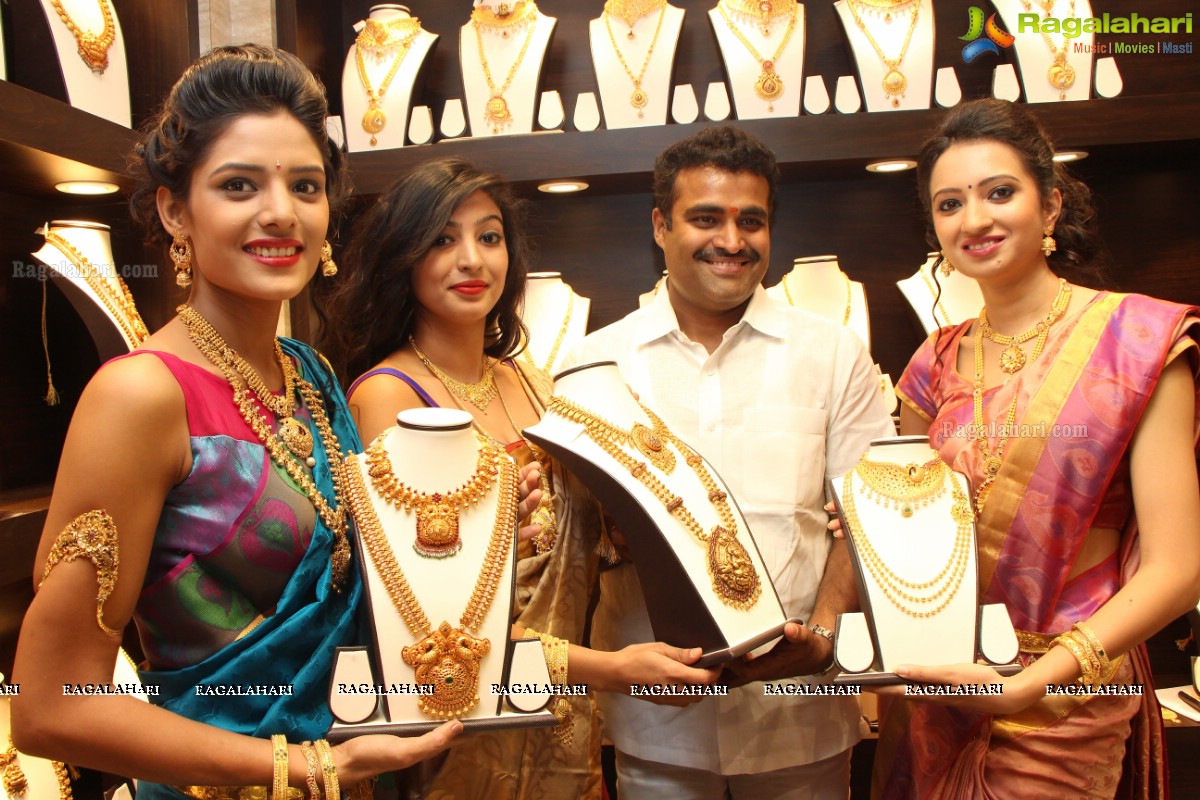 CMR Jewels - A Grand inauguration of Exclusive Jewellery Showroom at Kukatpally, Hyderabad