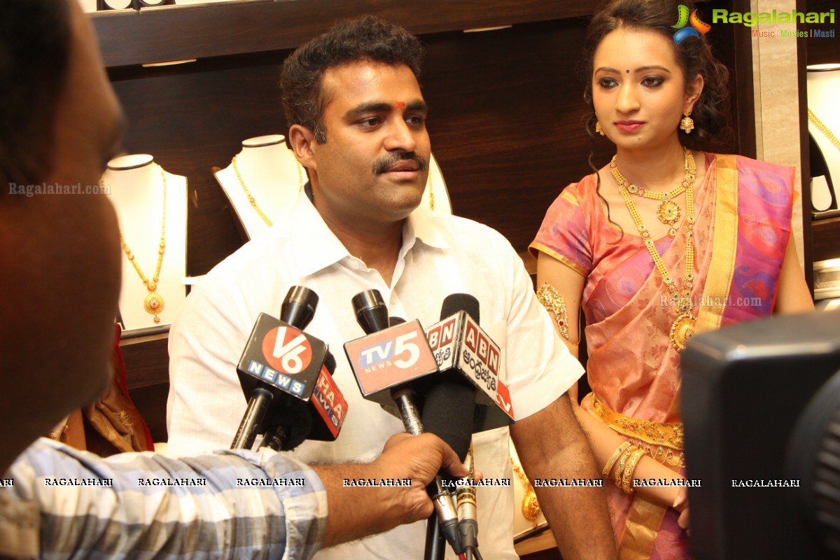 CMR Jewels - A Grand inauguration of Exclusive Jewellery Showroom at Kukatpally, Hyderabad