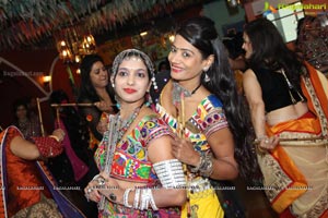 Dandiya Garba