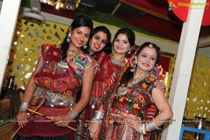 Dandiya Garba