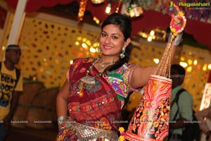 Dandiya Garba