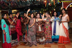 Dandiya Garba