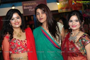 Dandiya Garba