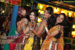 Dandiya Garba