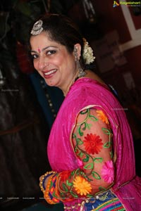 Dandiya Garba