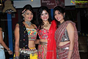 Dandiya Garba