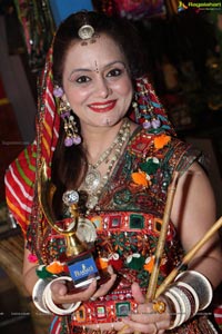 Dandiya Garba