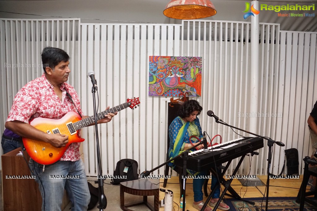 Live Music by Guitarist Raghu Malleti, Akram Ul Haq and Sushrut Pandit at The Gallery Cafe