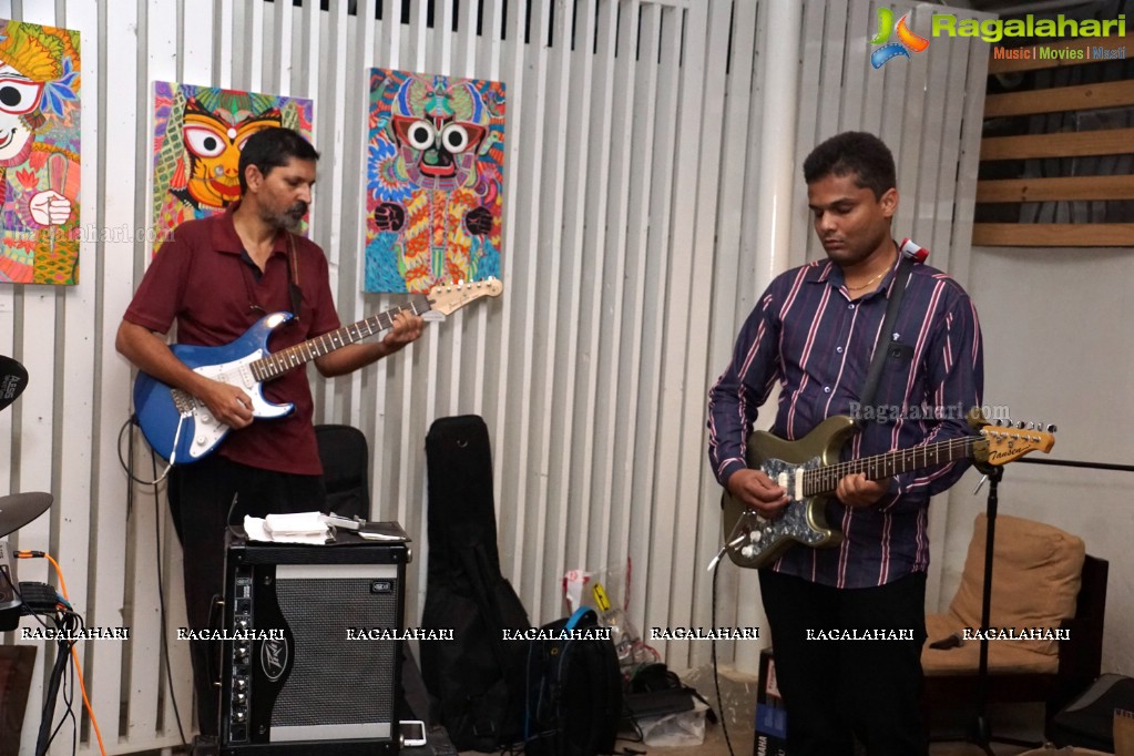 Live Music by Guitarist Raghu Malleti, Akram Ul Haq and Sushrut Pandit at The Gallery Cafe