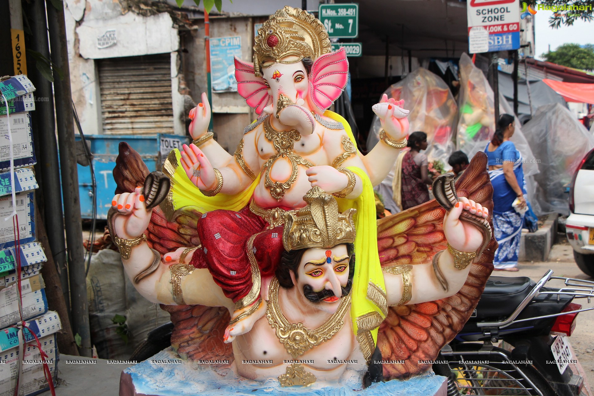 Hyderabad Ganesh Idols 2015 (High Definition)