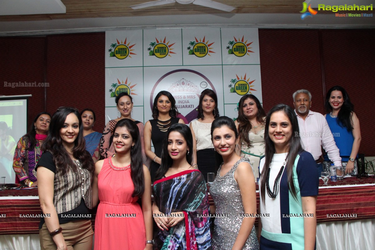 Miss and Mrs Gujarati India 2015 Grooming Session at Summer Green Resorts