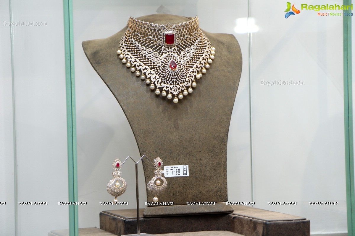 Launch of Hiya Jewellers by Swetha Reddy and Bina Singh, Hyderabad