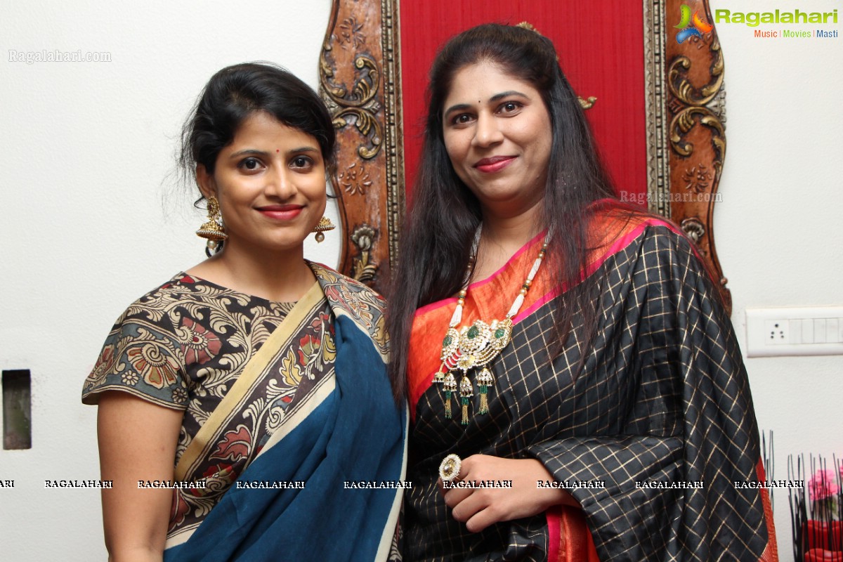 Launch of Hiya Jewellers by Swetha Reddy and Bina Singh, Hyderabad