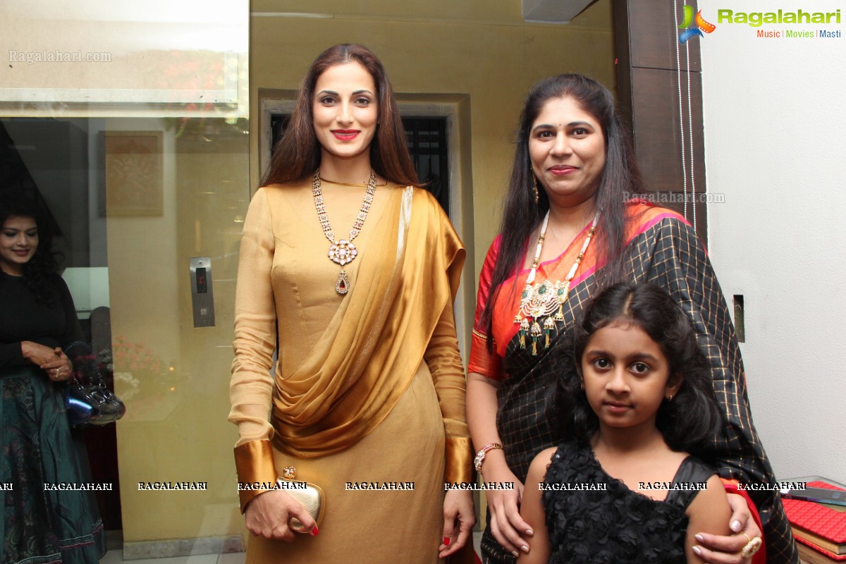 Launch of Hiya Jewellers by Swetha Reddy and Bina Singh, Hyderabad