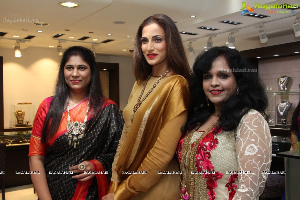 Launch of Hiya Jewellers by Swetha Reddy and Bina Singh, Hyderabad