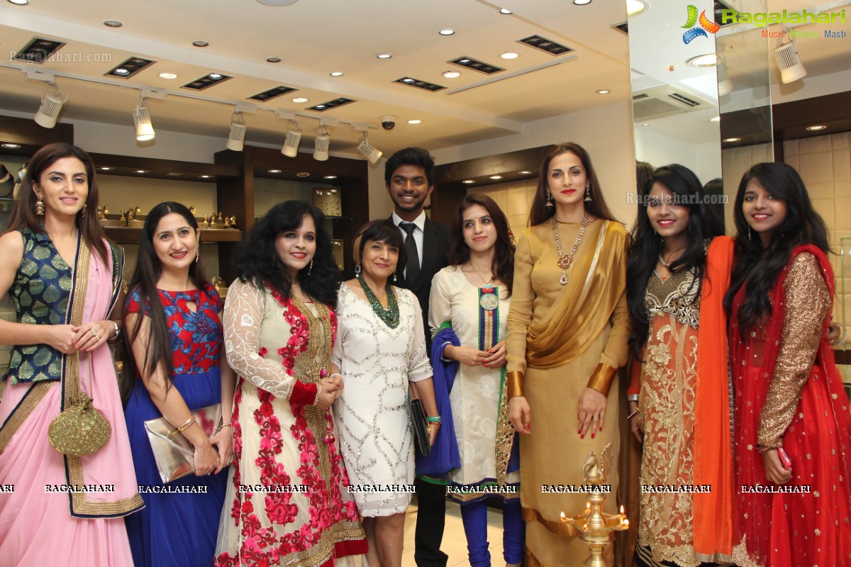 Launch of Hiya Jewellers by Swetha Reddy and Bina Singh, Hyderabad