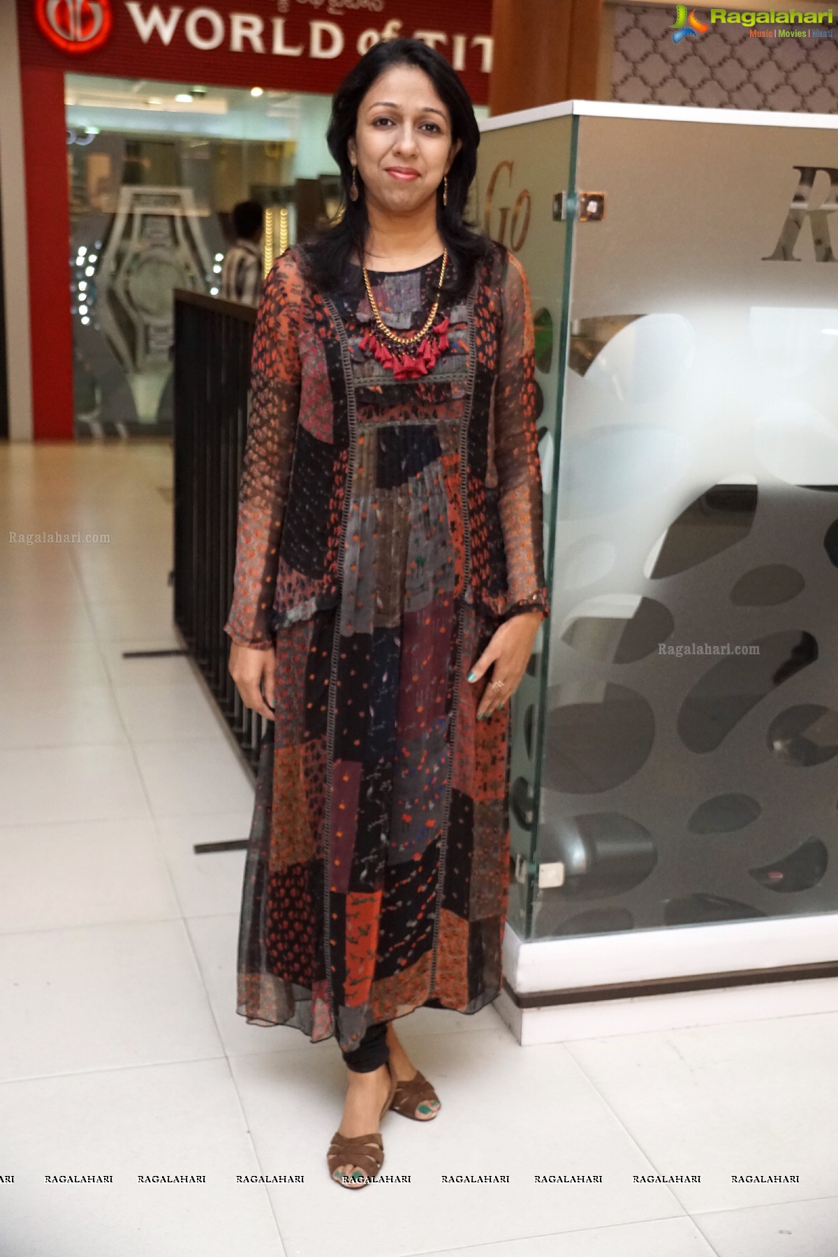 Namrata Shirodkar inaugurates Atrium Galleria - An Art Exhibition by Mr Rangoli Garg at Inorbit Mall, Hyderabad