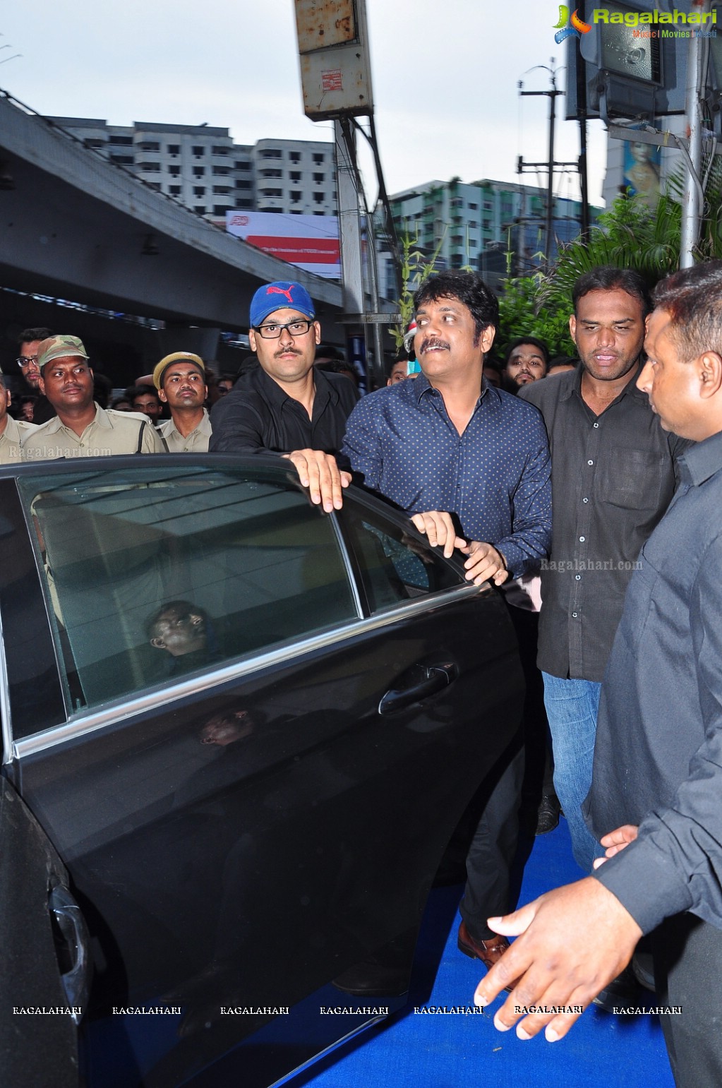 Nagarjuna launches Kalyan Jewellers at Punjagutta, Hyderabad