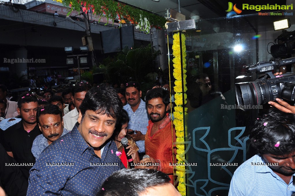 Nagarjuna launches Kalyan Jewellers at Punjagutta, Hyderabad